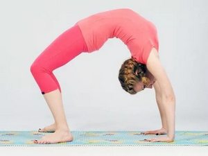 Зарядка утром спина болит